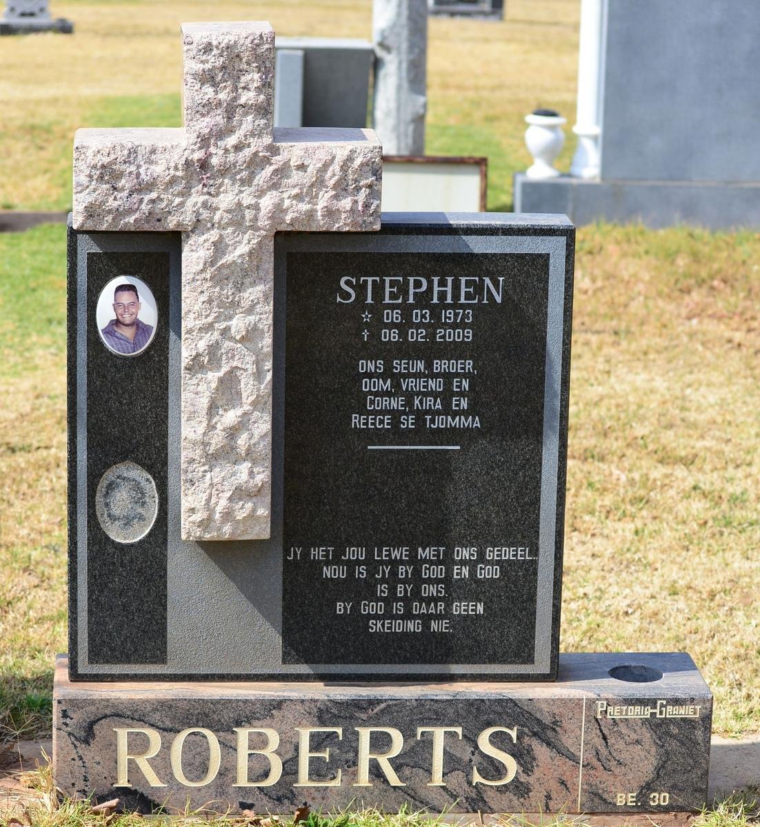 ROBERTS Stephen 1973-2009