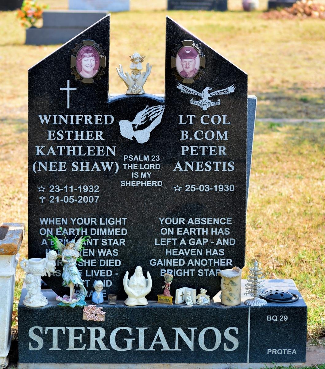 STERGIANOS Peter Anestis 1930- &amp; Winifred Esther Kathleen SHAW 1932-2007