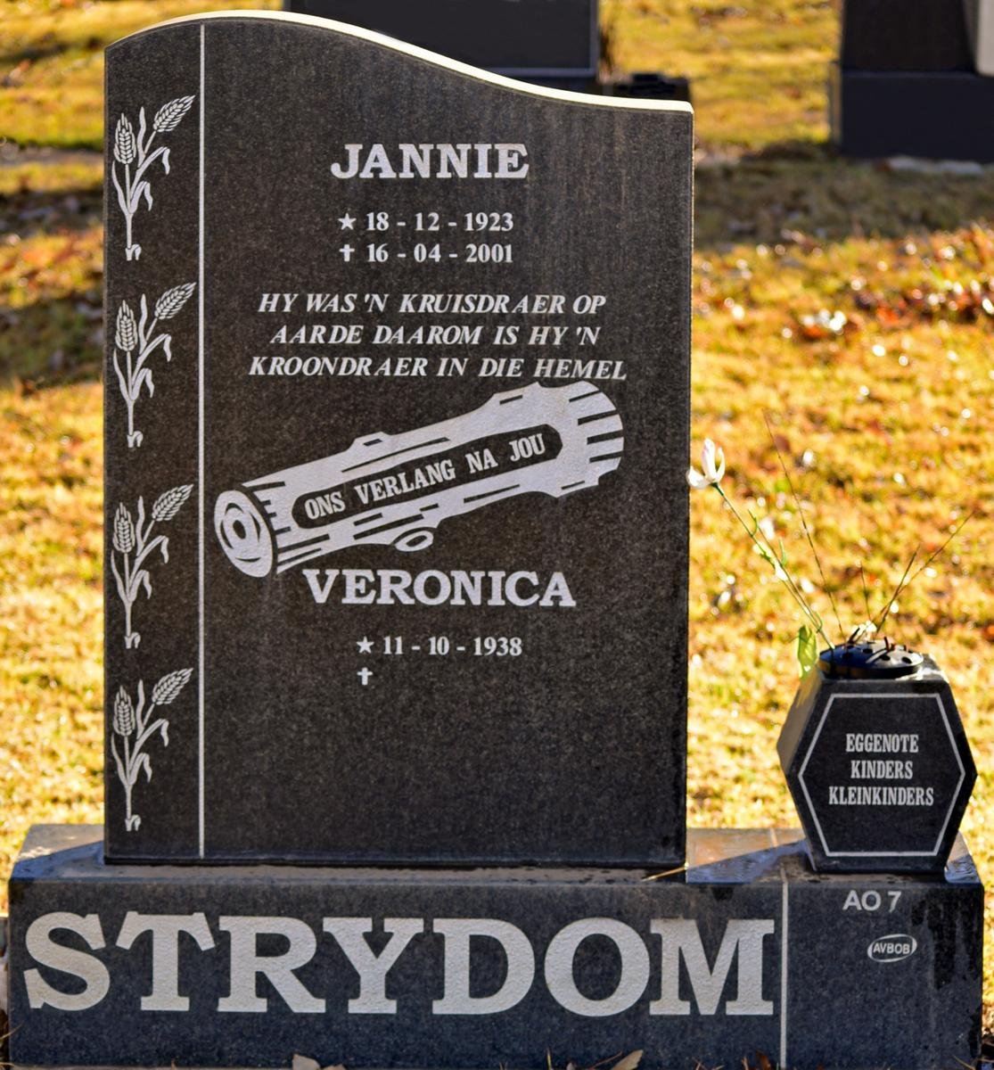 STRYDOM Jannie 1923-2001 &amp; Veronica 1938-