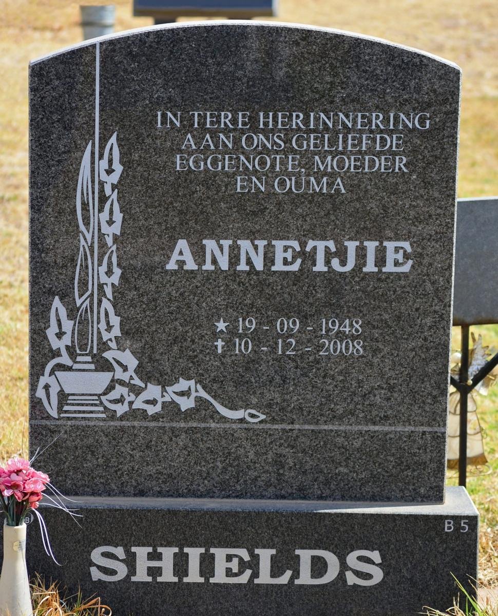 SHIELDS Annetjie 1948-2008
