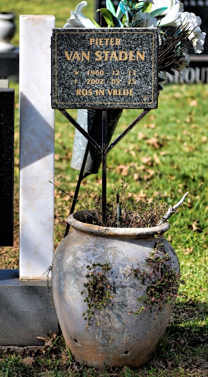 STADEN Pieter, van 1960-2002