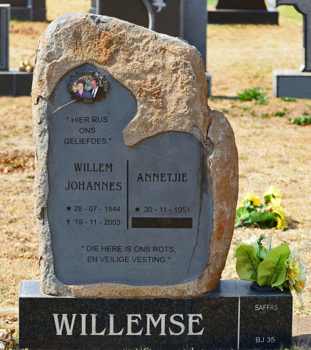 WILLEMSE Willem Johannes 1944-2003 &amp; Annetjie 1951-