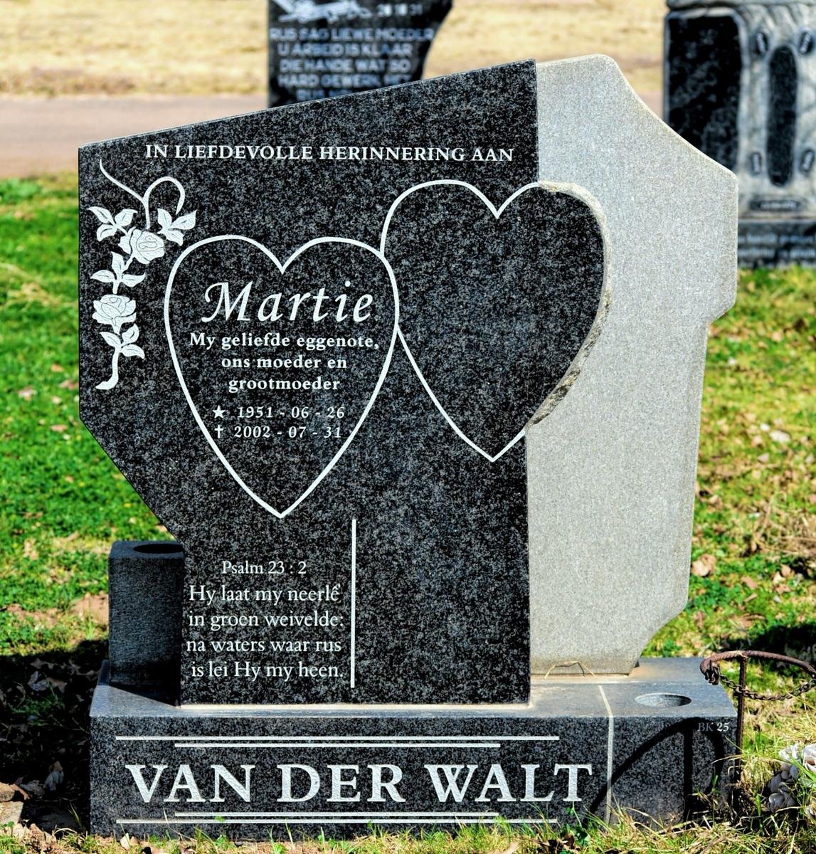 WALT Martie, van der 1951-2002