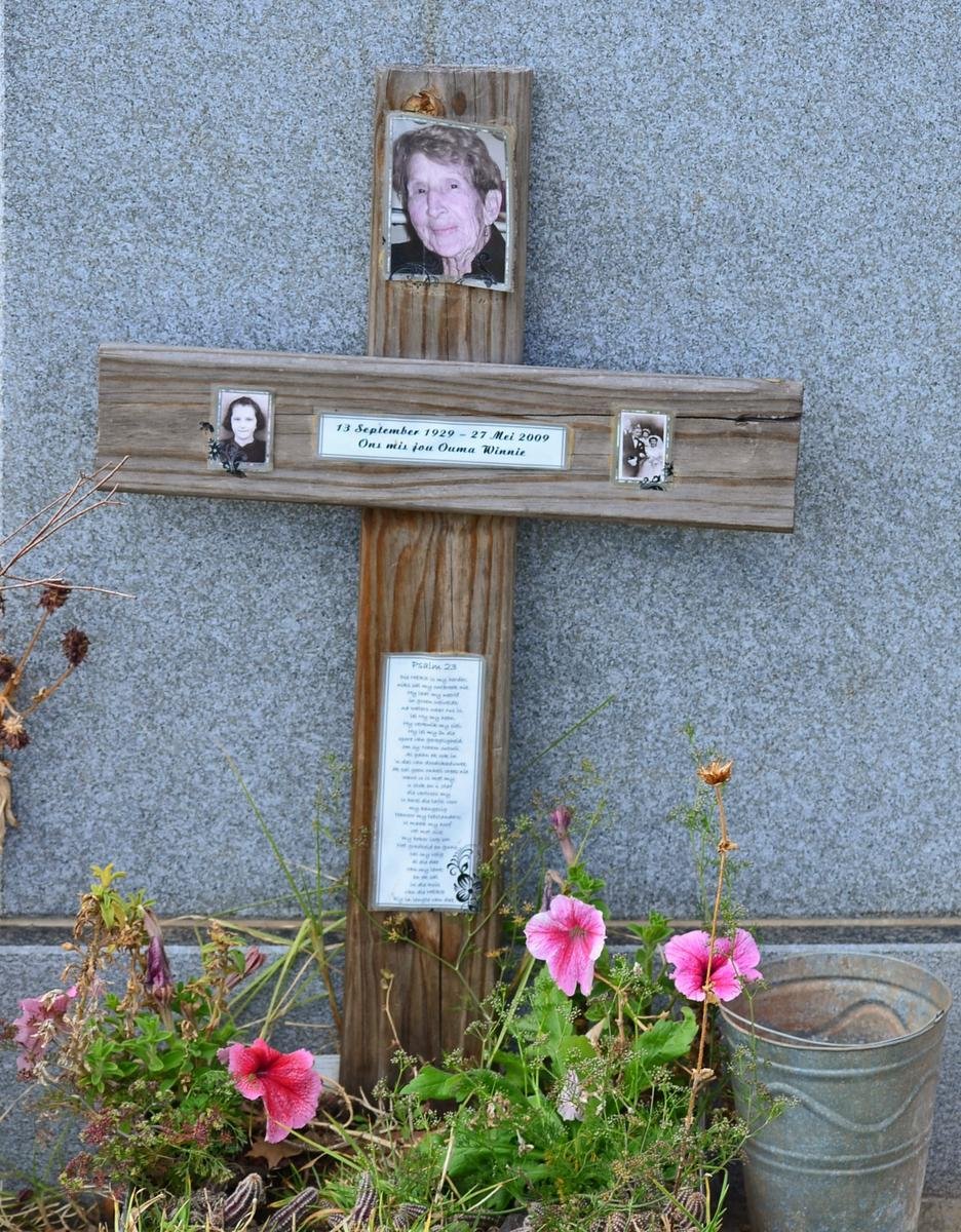 ? Winnie 1929-2009
