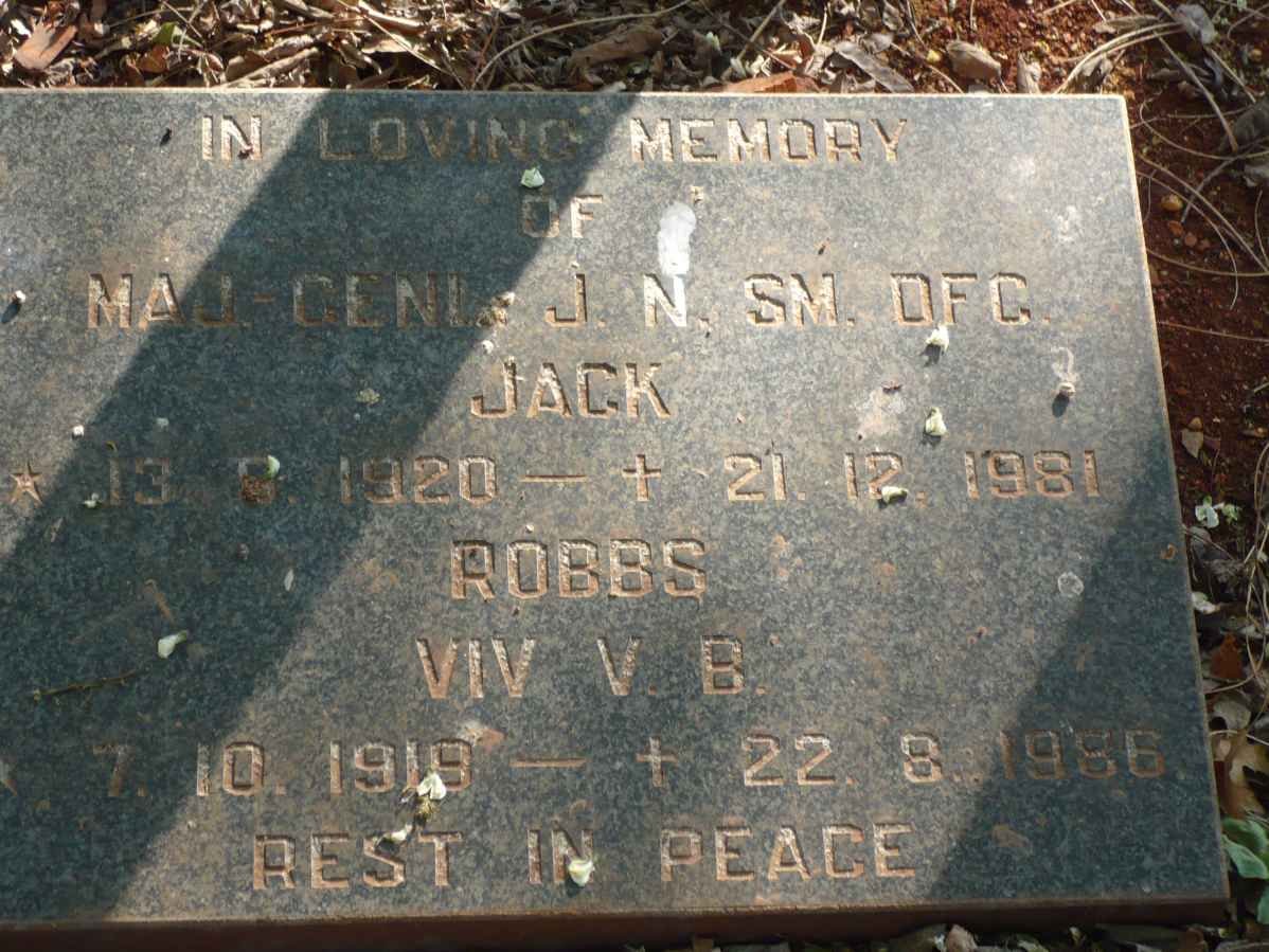 ROBBS J.N. 1920-1981 &amp; V.B. 1919-1956