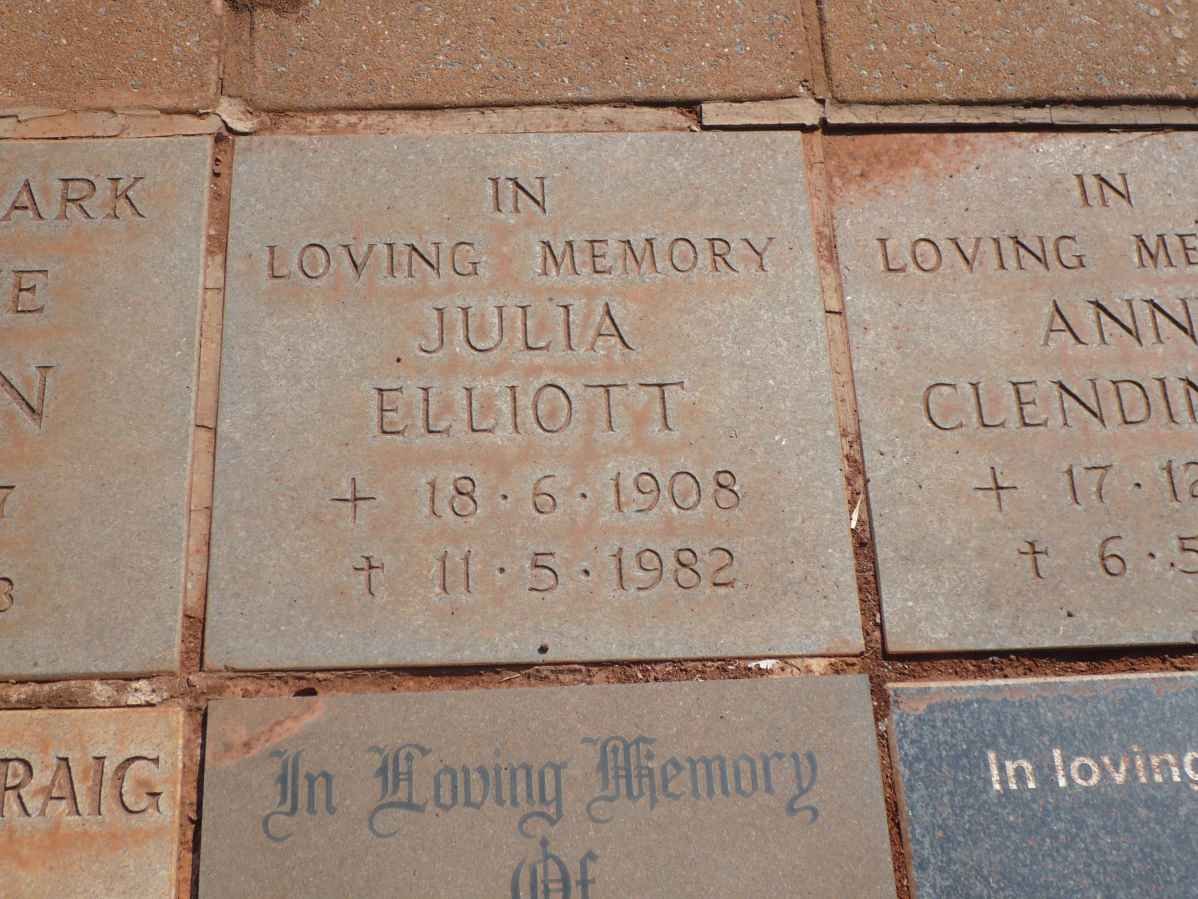ELLIOTT Julia 1908-1982