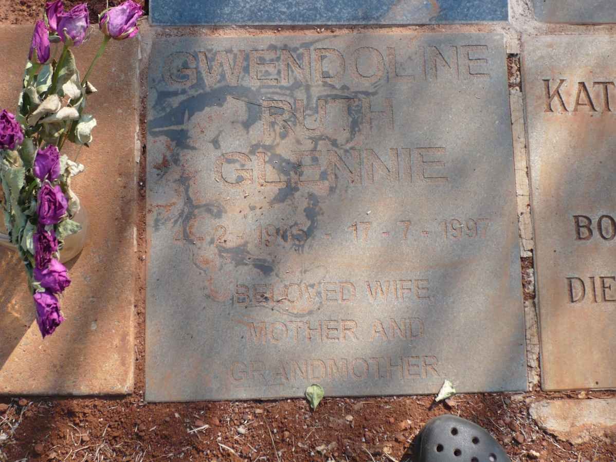 GLENNIE Gwendoline Ruth 1915-1997