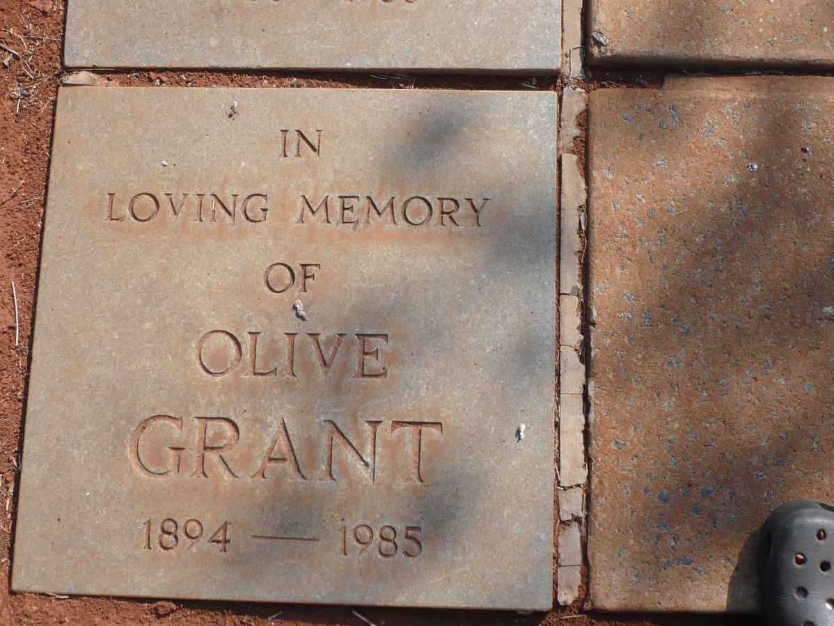 GRANT Olive 1894-1985