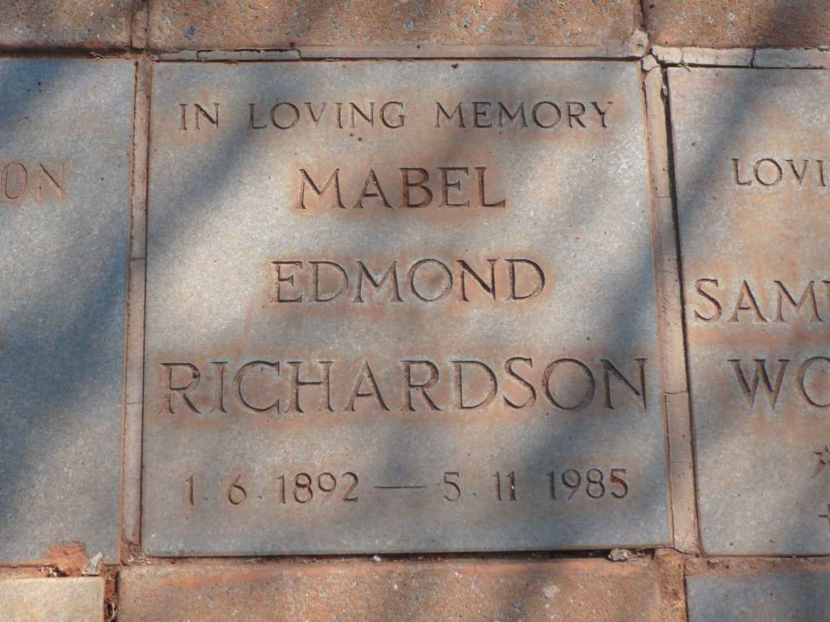 RICHARDSON Mabel Edmond 1892-1985