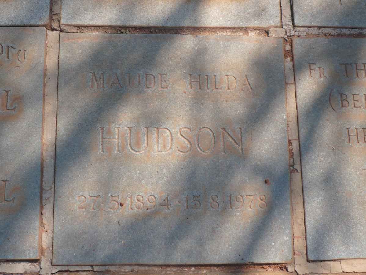 HUDSON Maude Hilda 1894-1978