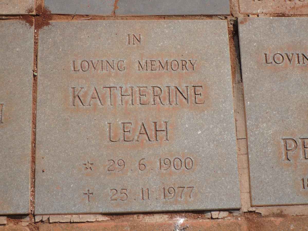 LEAH Katherine 1900-1977