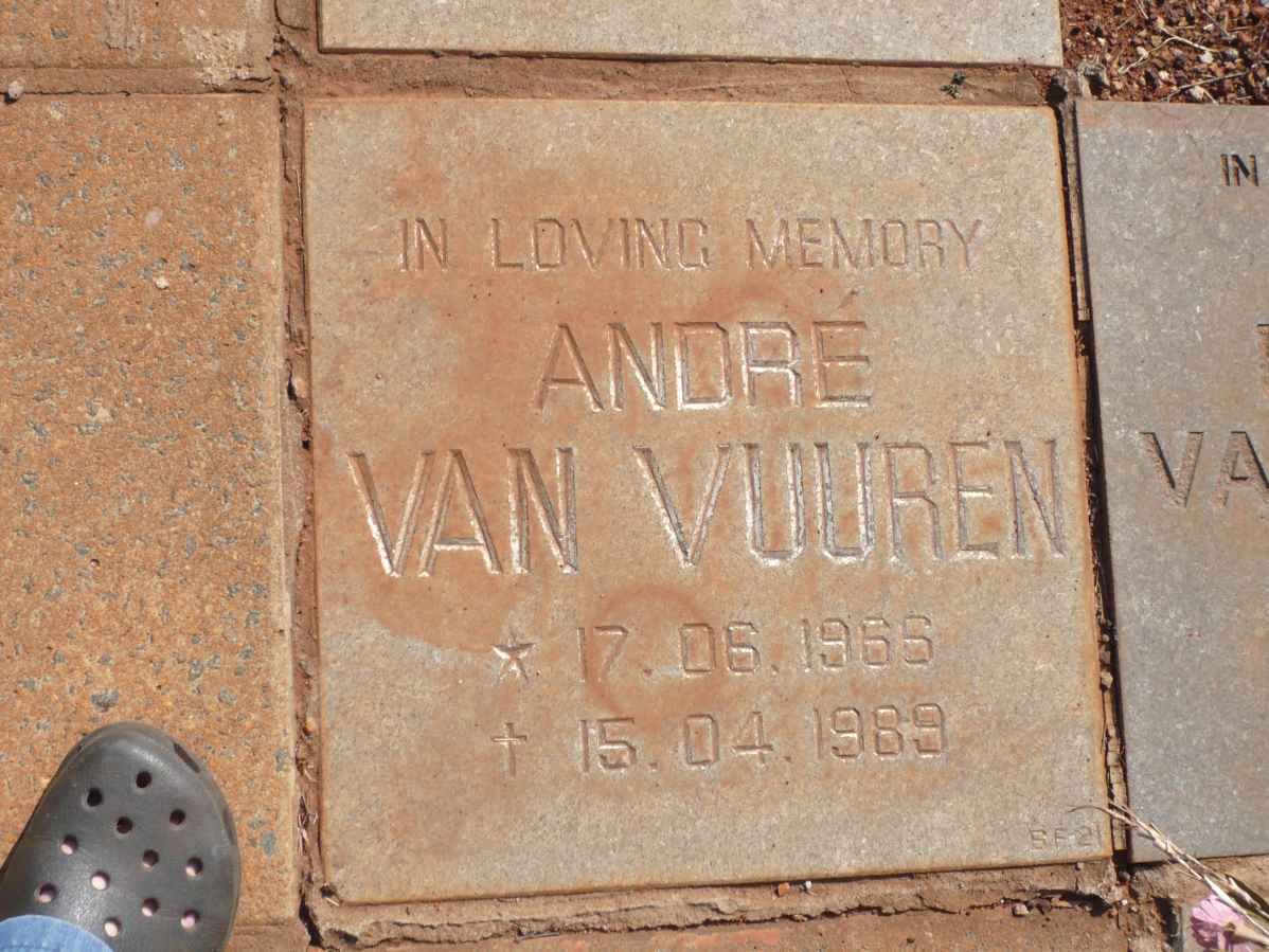 VUUREN Andre, van 1966-1989