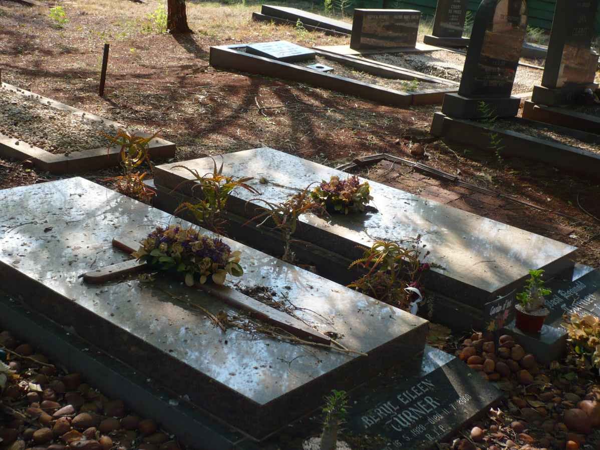 TURNER Basil Reginald 1923-1986 &amp; Beryl Eileen 1928-2008