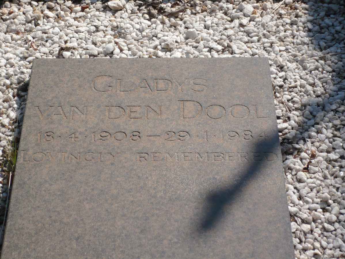 DOOL Gladys, van den 1908-1984