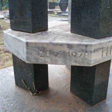 OOSTHUYSEN Theophilus Benjamin 1928-1978