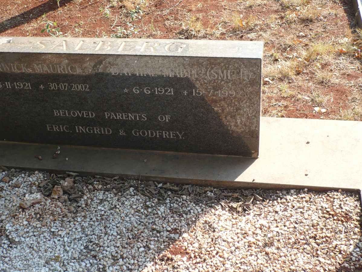 SALBERG Warwick Maurice 1921-2002 &amp; Daphne Mabel SMITH 1921-1992