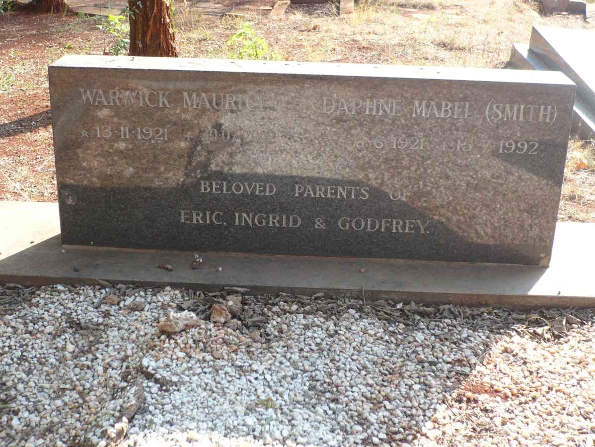 SALBERG Warwick Maurice 1921-2002 &amp; Daphne Mabel SMITH 1921-1992
