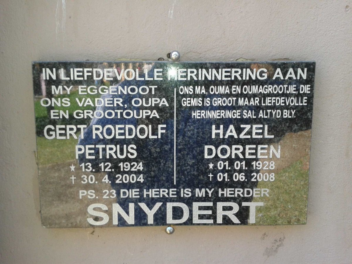 SNYDERT Gert Roedolf Petrus 1924-2004 &amp; Hazel Doreen 1928-2008