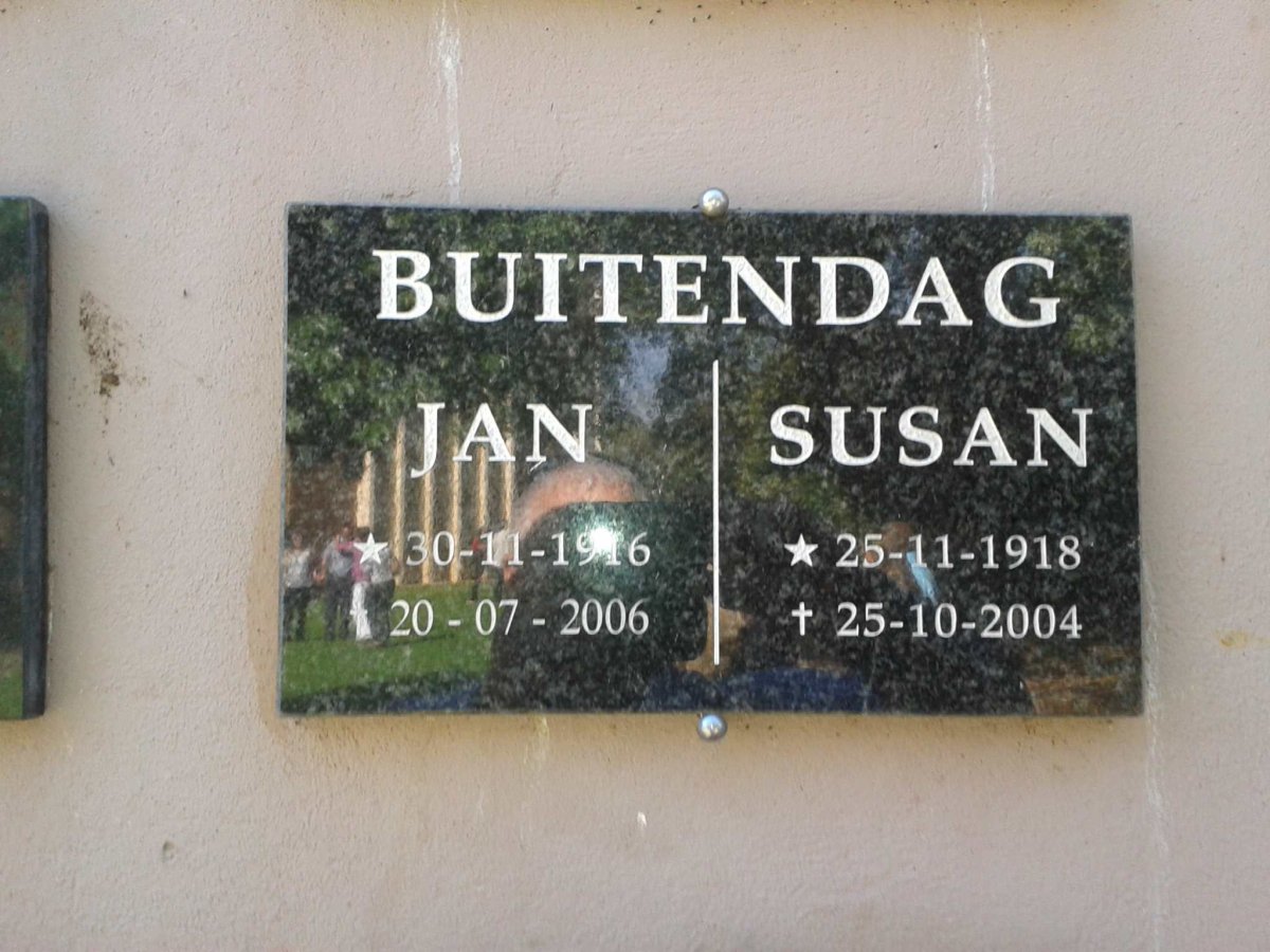 BUITENDAG Jan 1916-2006 &amp; Susan 1918-2004