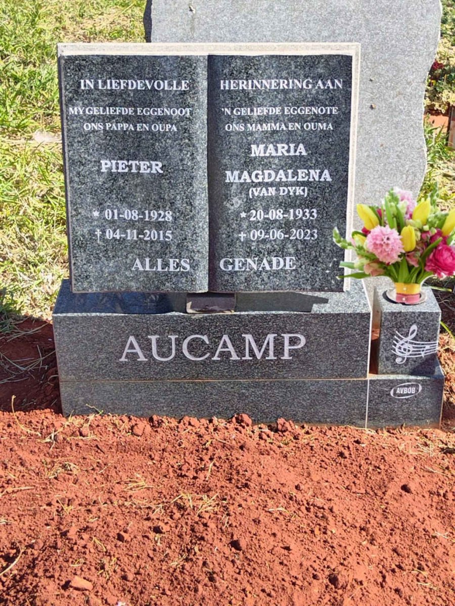 AUCAMP Pieter 1928-2015 &amp; Maria Magdalena VAN DYK 1933-2023