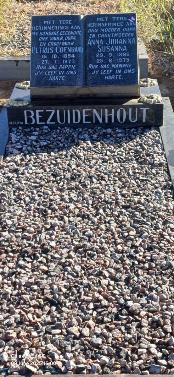 BEZUIDENHOUT Petrus Coenraad 1894-1973 & Anna Johanna Susanna 1896-1975