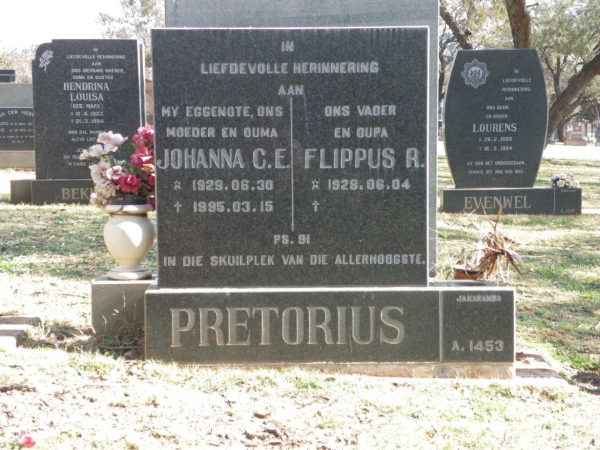 PRETORIUS Flippus R. 1928- &amp; Johanna C.E. 1929-1995