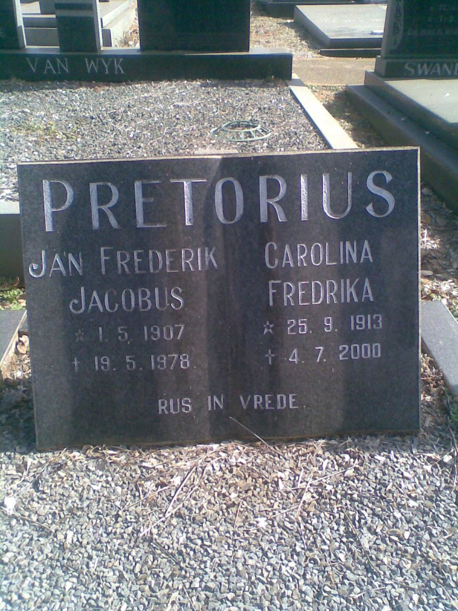 PRETORIUS Jan Frederik Jacobus 1907-1978 &amp; Carolina Fredrika 1913-2000
