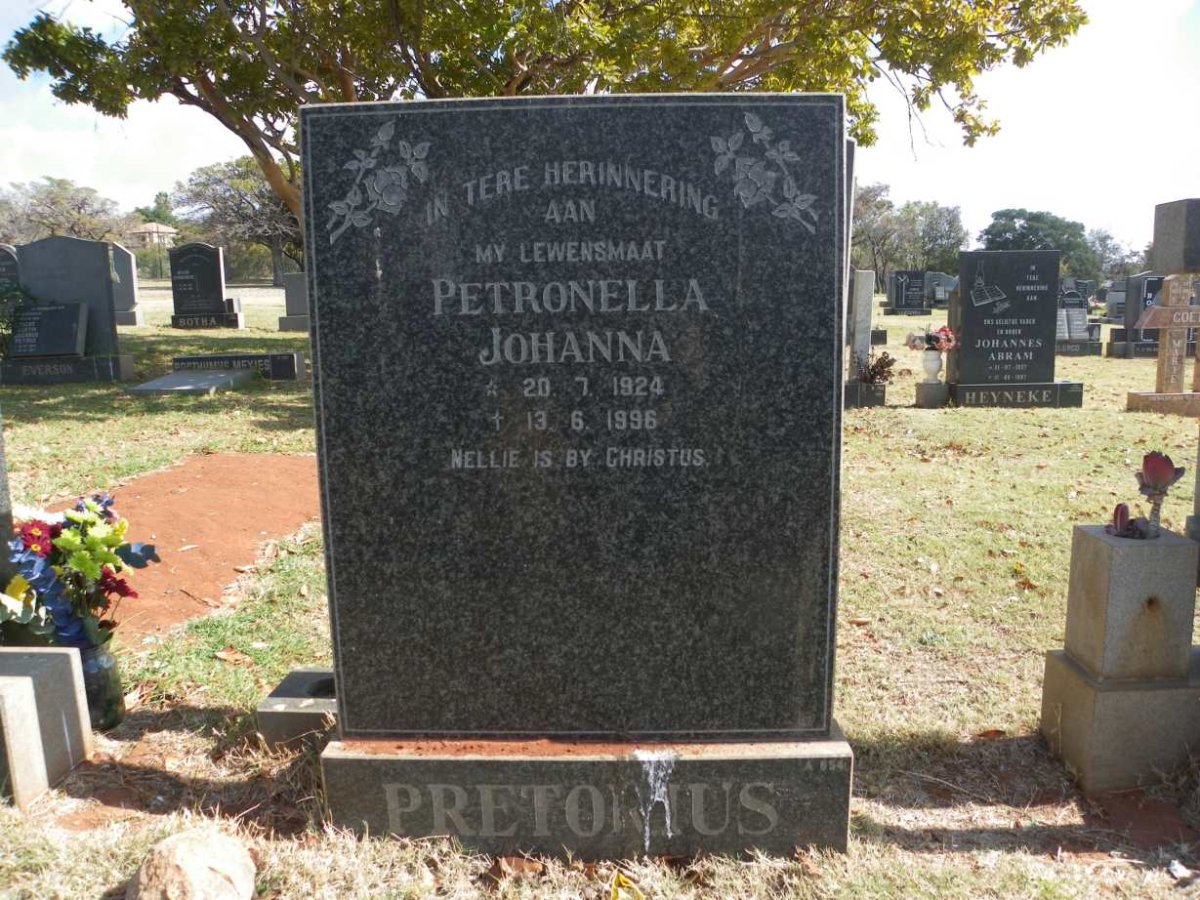 PRETORIUS Petronella Johanna 1924-1996