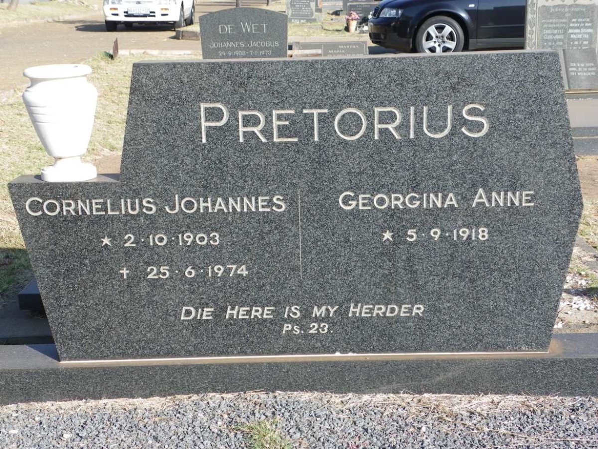 PRETORIUS Cornelius Johannes 1903-1974 &amp; Georgina Anne 1918-