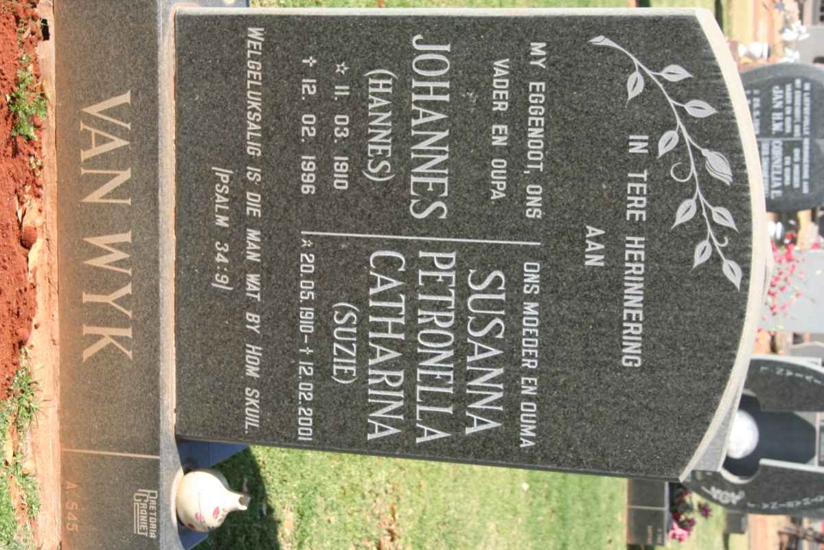 WYK Johannes, van 1910-1996 &amp; Susanna Petronella Catharina 1910-2001