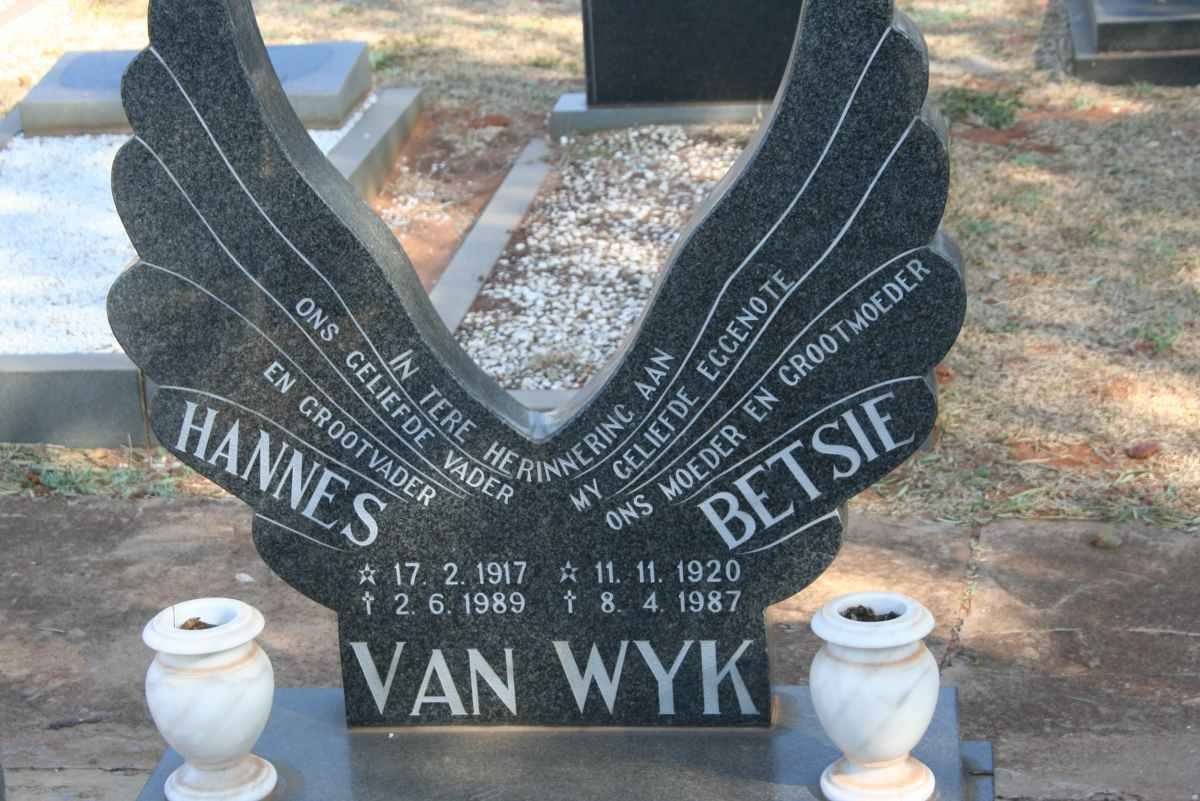 WYK Hannes, van 1917-1989 &amp; Betsie 1920-1987
