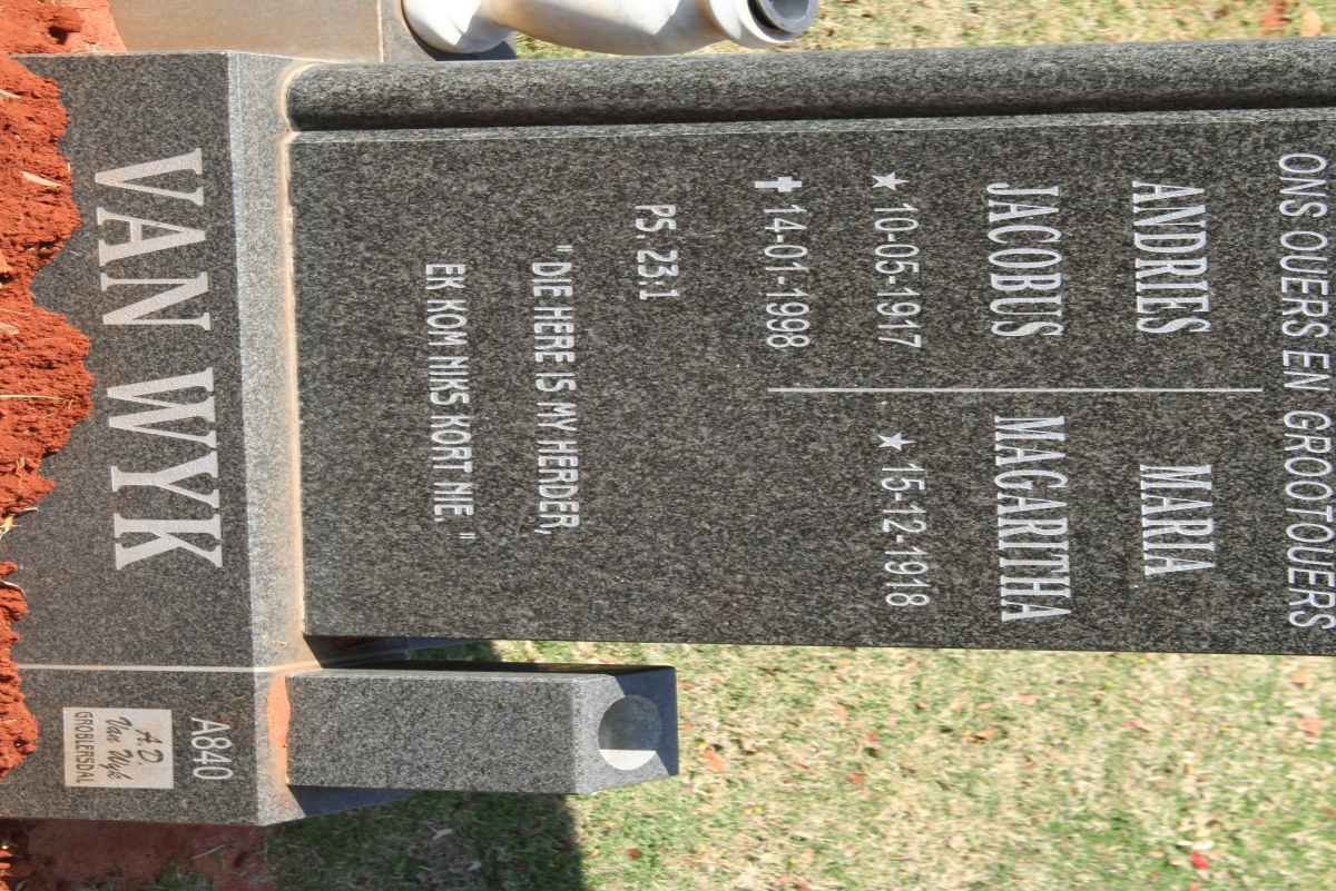 WYK Andries Jacobus, van 1917-1998 &amp; Maria Magaritha 1918-