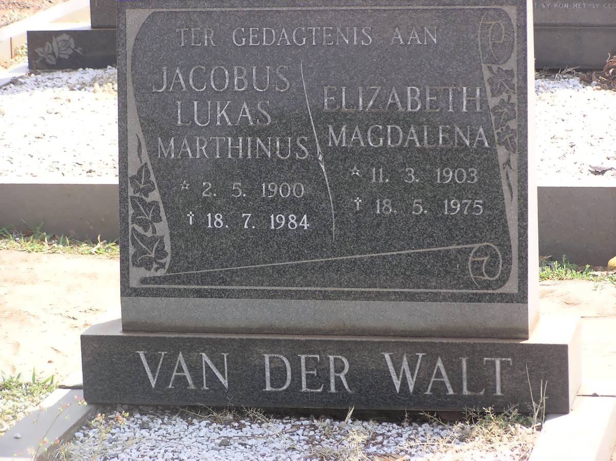 WALT Jacobus Lukas Marthinus, van der 1900-1984 &amp; Elizabeth Magdalena 1903-1975