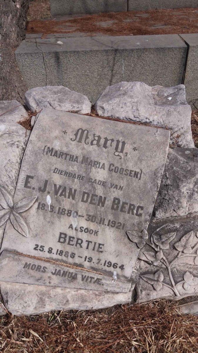 BERG Bertie, van den 1886-1964 &amp; Martha Maria GOOSEN 1880-1921