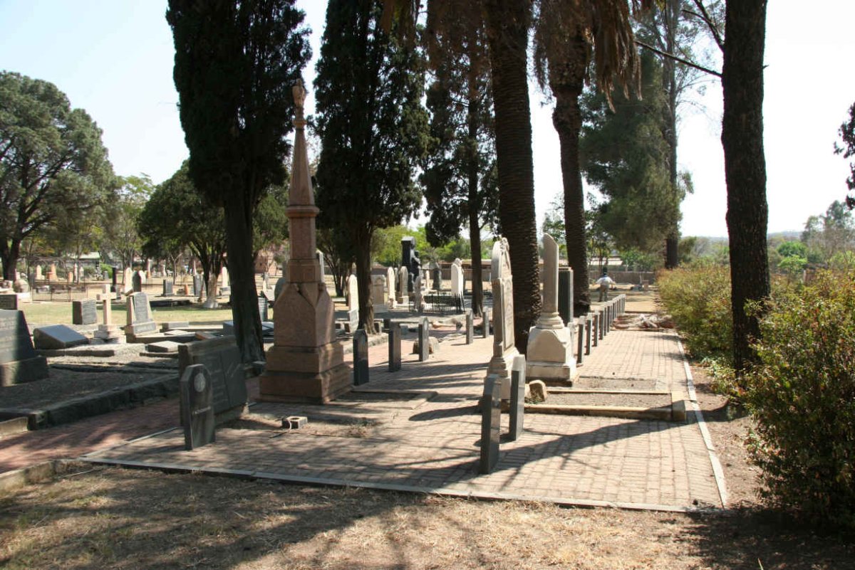 03. Overview of graves at the Heroes Acre