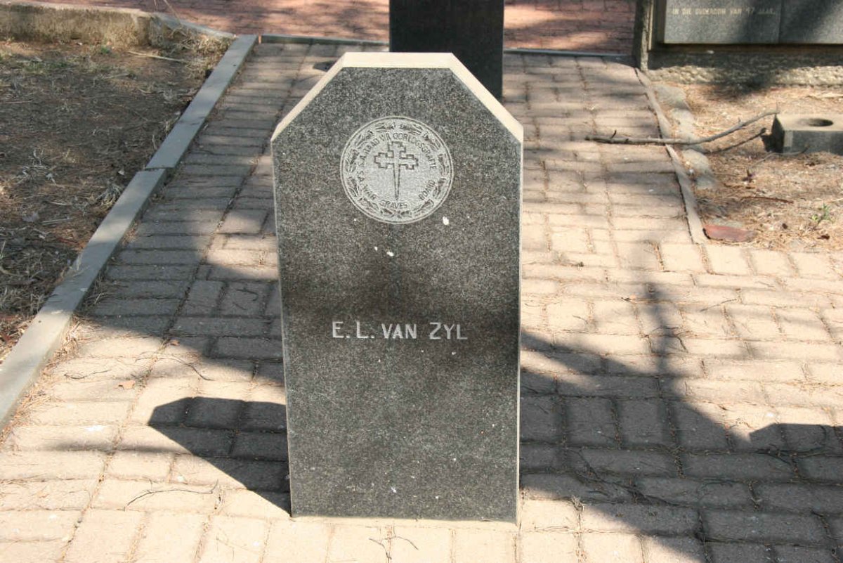 ZYL E.L., van