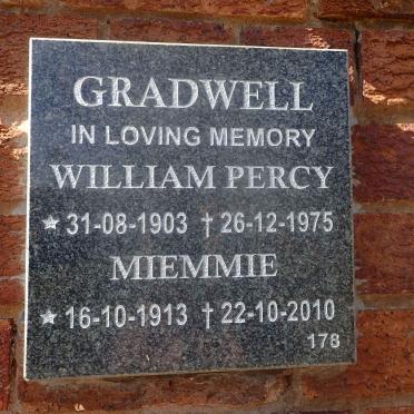 GRADWELL William Percy 1903-1975 &amp; Miemmie 1913-2010