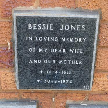 JONES Bessie 1911-1972