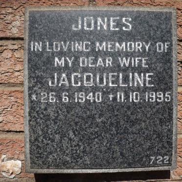 JONES Jacqueline 1940-1995