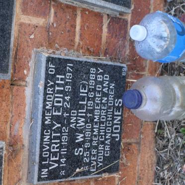 JONES S.W. 1910-1988 &amp; Verity Edith 1912-1971