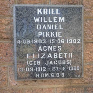 KRIEL Willem Daniel Pikkie 1903-1982 &amp; Agnes Elizabeth JACOBS 1912-1988
