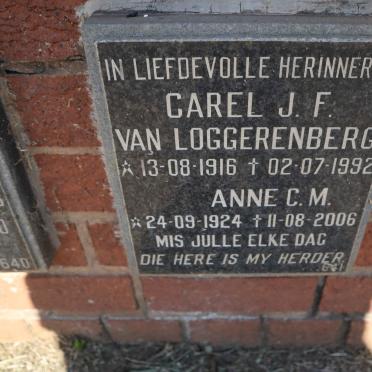 LOGGERENBERG Carel J.F., van 1916-1992 &amp; Anne C.M. 1924-2006
