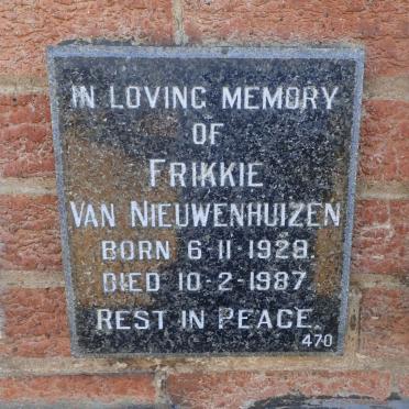 NIEUWENHUIZEN Frikkie, van 1928-1987