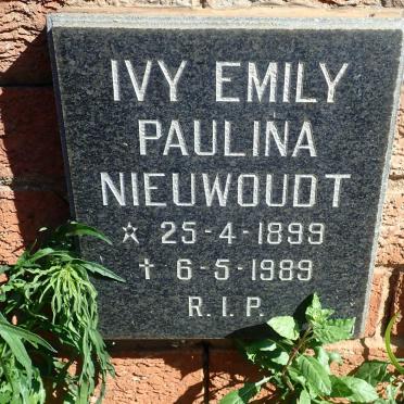 NIEUWOUDT Ivy Emily Paulina 1899-1989
