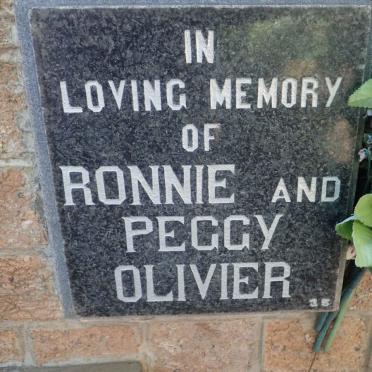 OLIVIER Ronnie &amp; Peggy