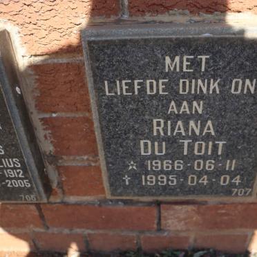 TOIT Riana, du 1966-1995