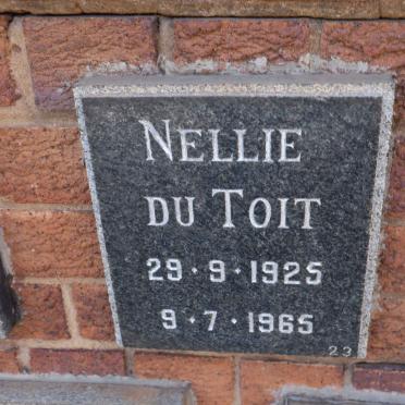 TOIT Nellie, du 1925-1965