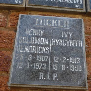 TUCKER Henry Solomon Hendricks 1907-1973 &amp; Ivy Hyacynth 1913-1990