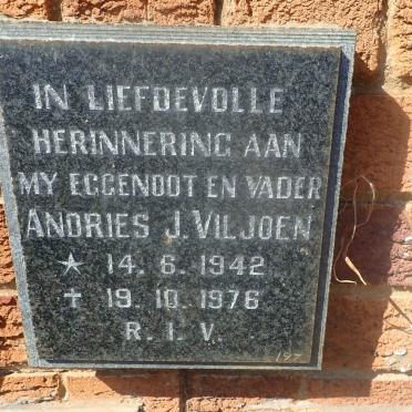 VILJOEN Andries J. 1942-1976
