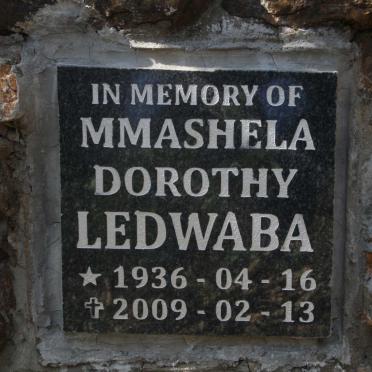 LEDWABA Mmashela Dorothy 1936-2009